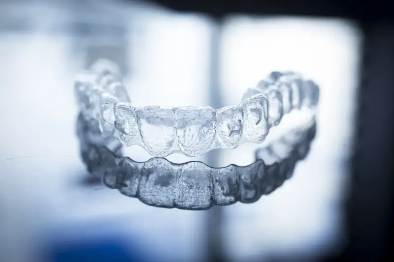 Prostowanie zębów metoda Invisalign Prostowanie zębów metoda Invisalign